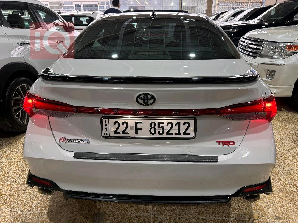 تويوتا أفالون